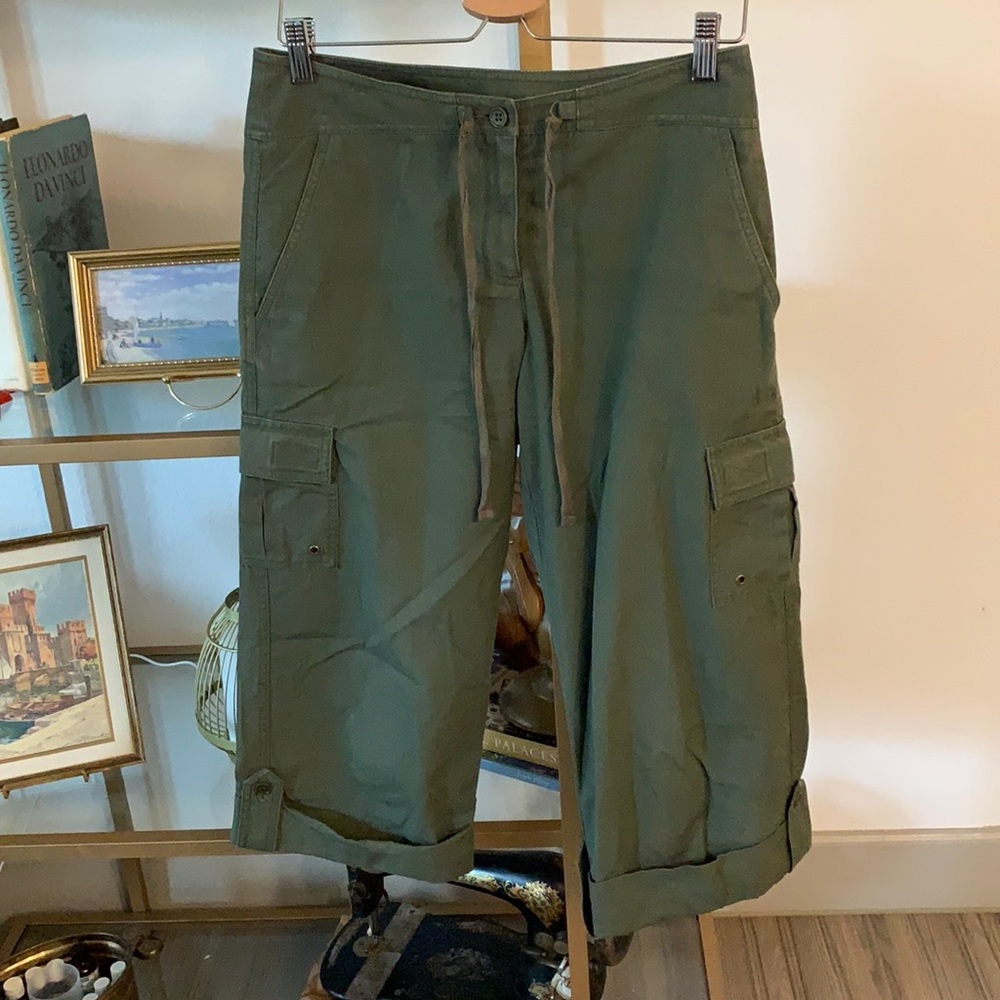 Jones New York Capri size 4